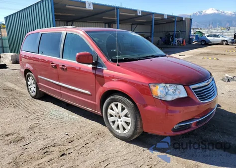 2016 Chrysler Town & Country Touring from USA, damaged, VIN 2C4RC1BG2GR213692